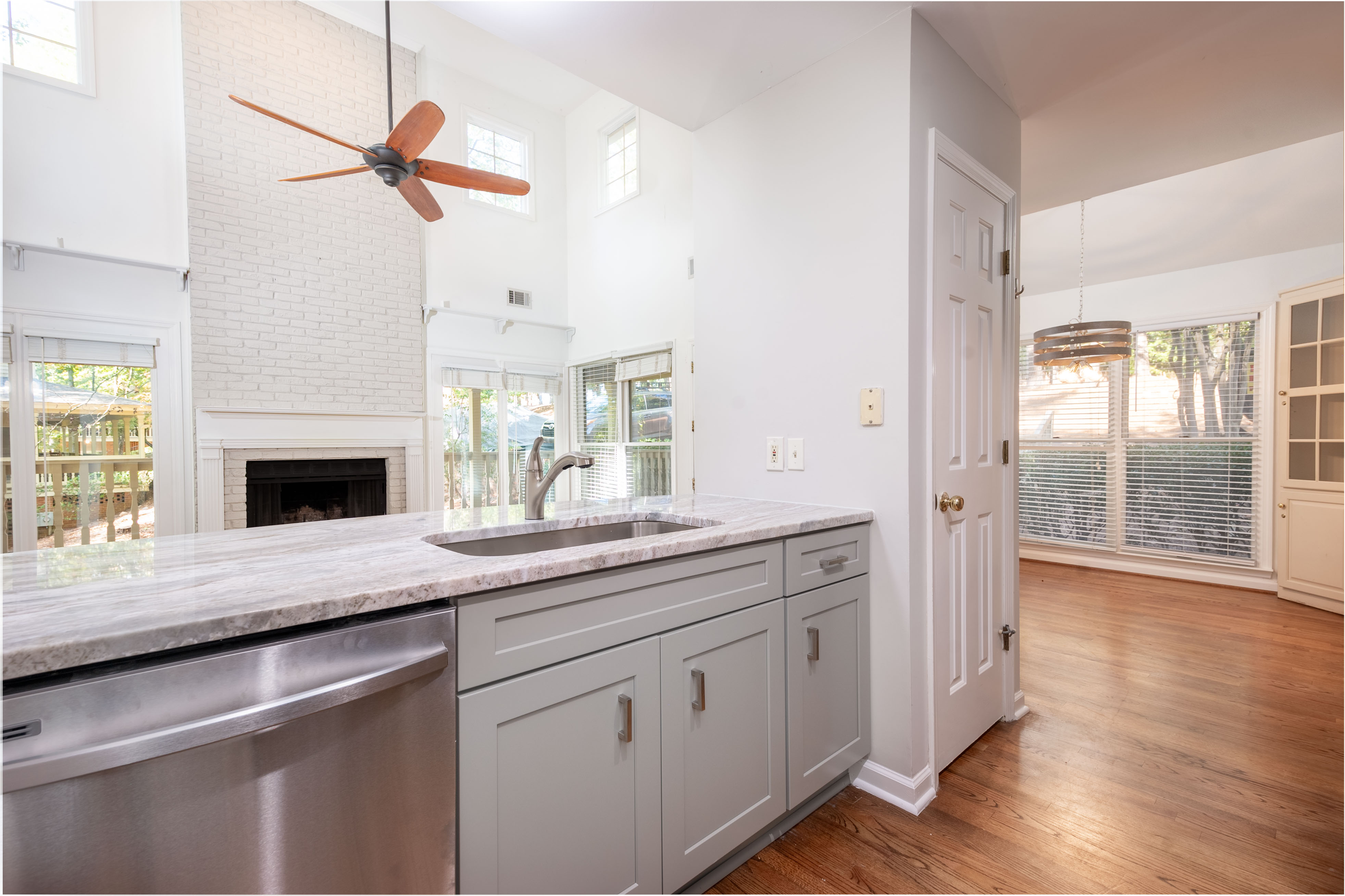 1002 Cupp Lane image 7